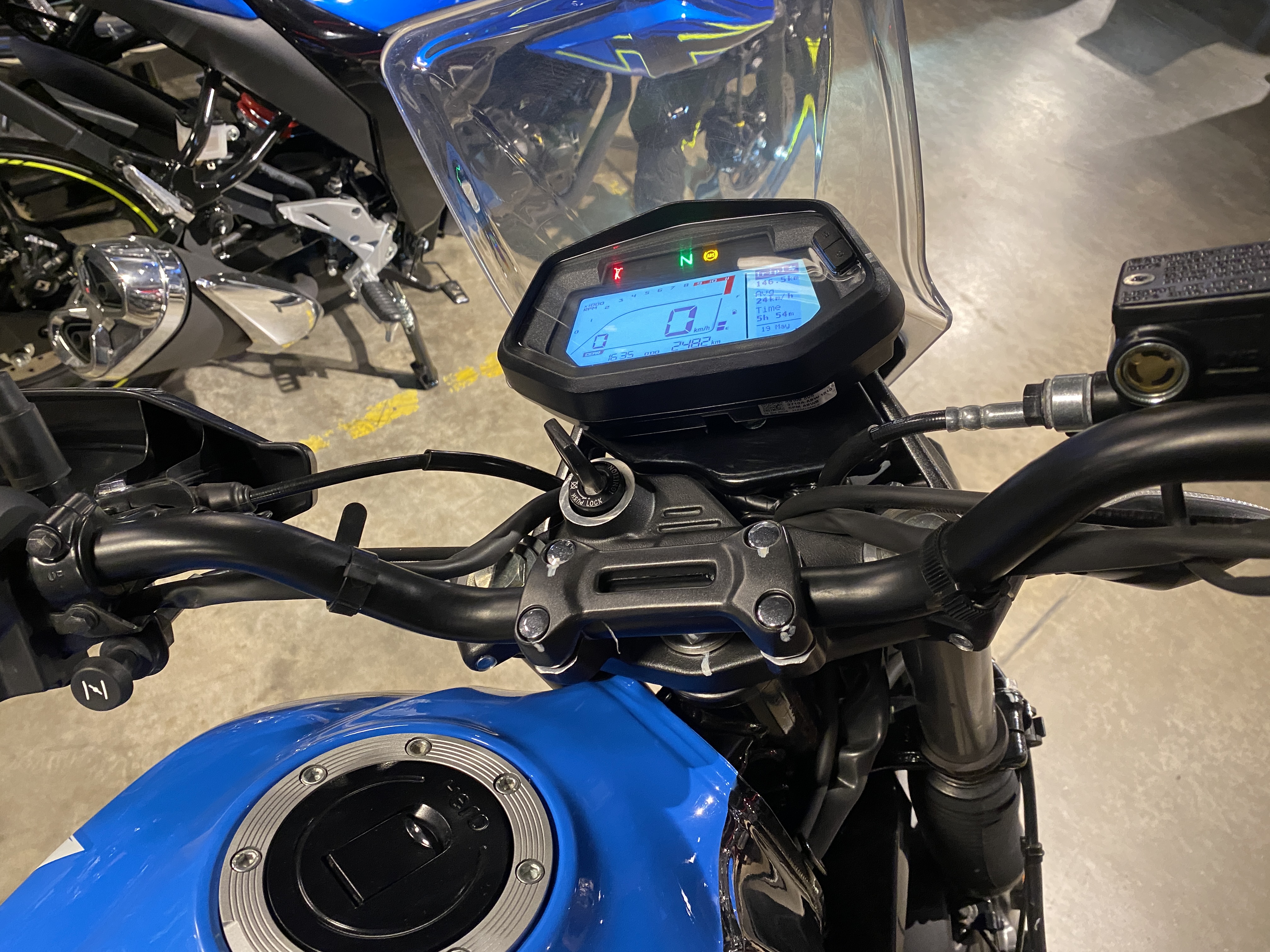 Moto Hero Xpulse 200 usado 2025 con 2400 km 1M